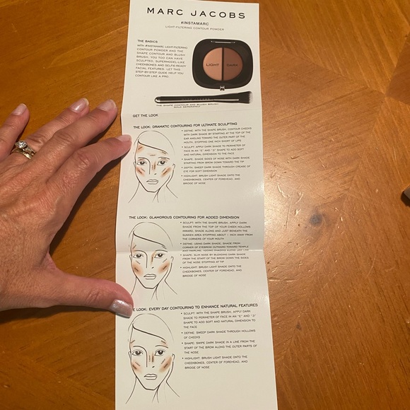 Marc Jacobs Light Filtering Contour Powder - Picture 10 of 16